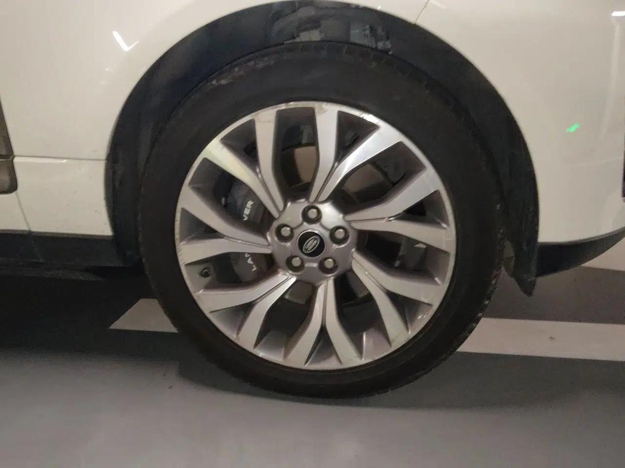 Land Rover Range 2021 3.0 L6 Century Extended Classic Edition — миниатюра 8