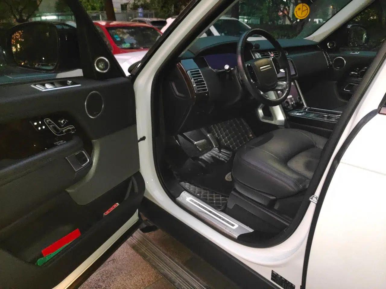 Land Rover Range 2020 3.0 L6 Long-Wheelbase Legacy — миниатюра 16