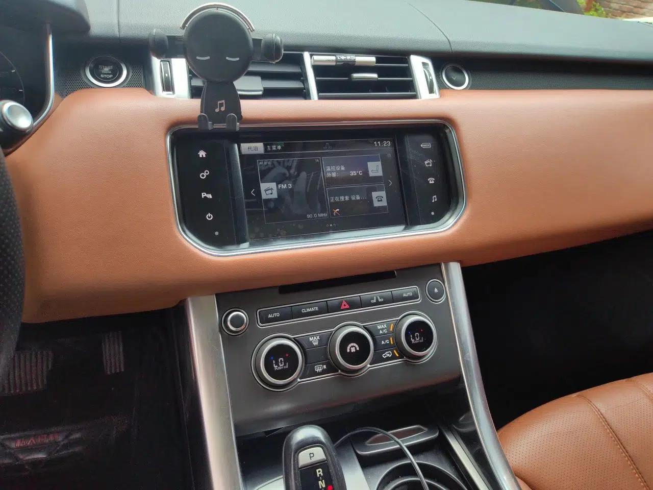 Land Rover Range Sport 2016 3.0T Automatic 5-Seater – Parallel Import — миниатюра 13