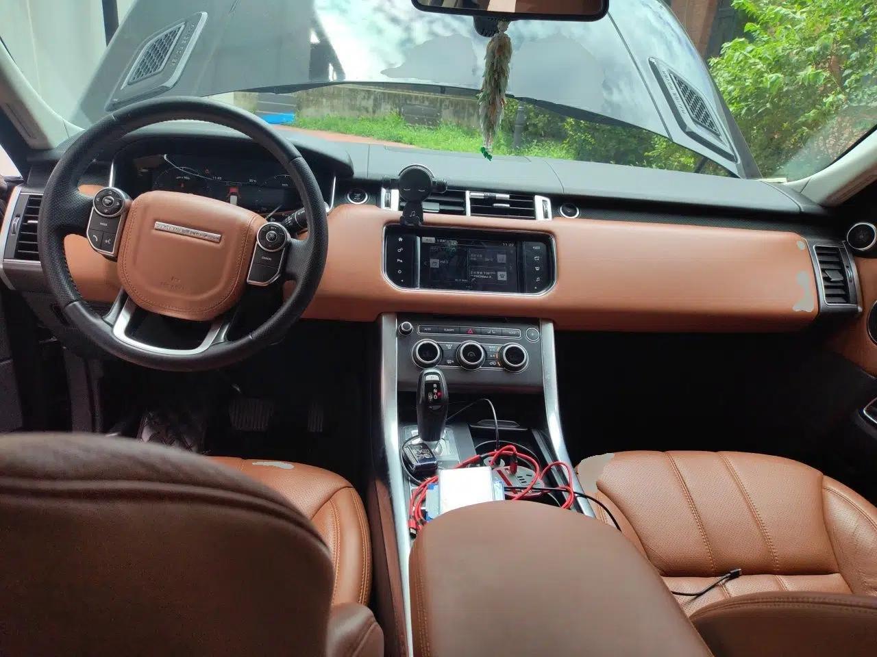 Land Rover Range Sport 2016 3.0T Automatic 5-Seater – Parallel Import — миниатюра 9