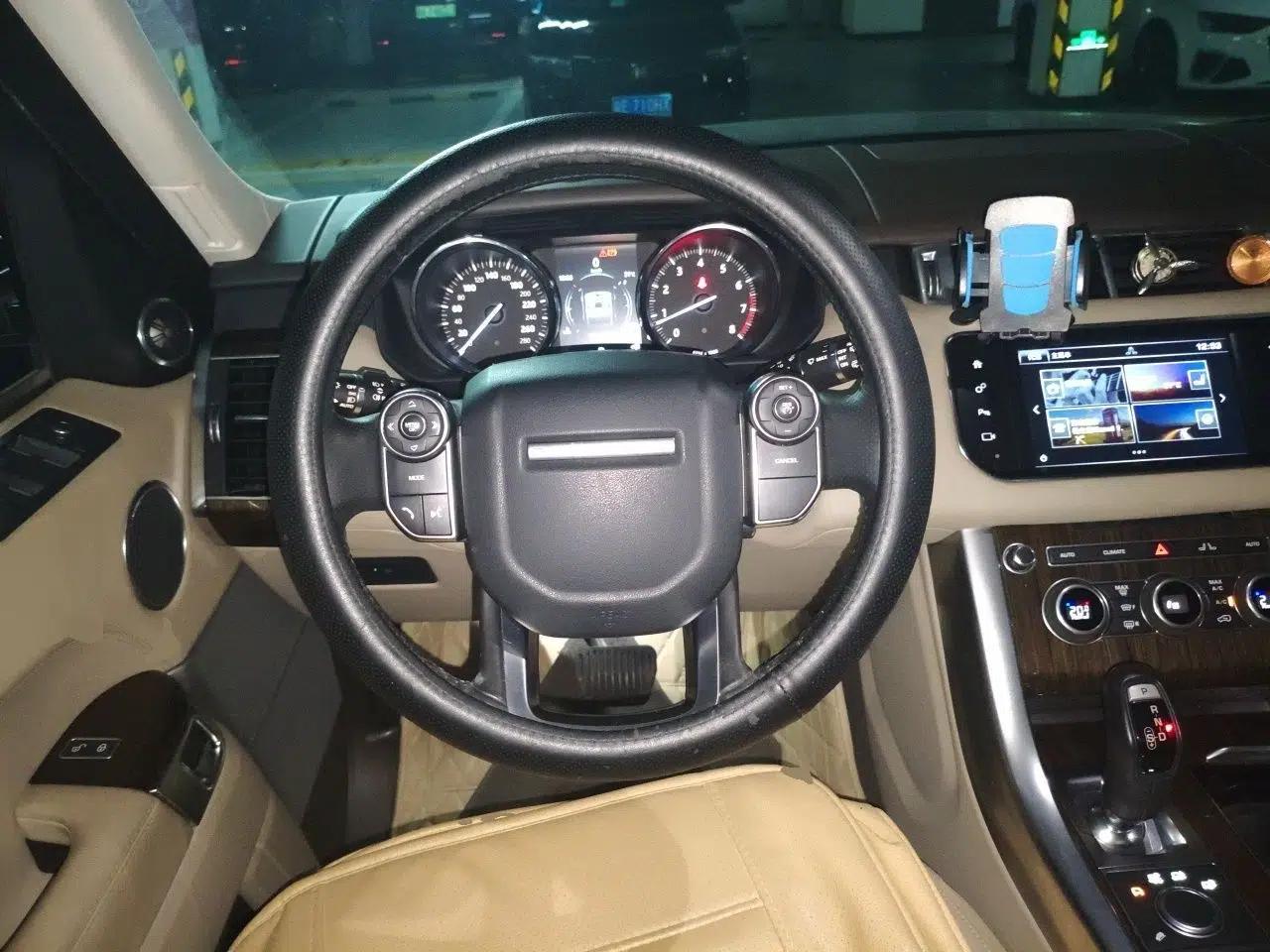 Land Rover Range Sport Range Rover Sport, U.S.-spec, 3.0-liter, panoramic sunroof, automatic transmission, gasoline-powered. — миниатюра 10