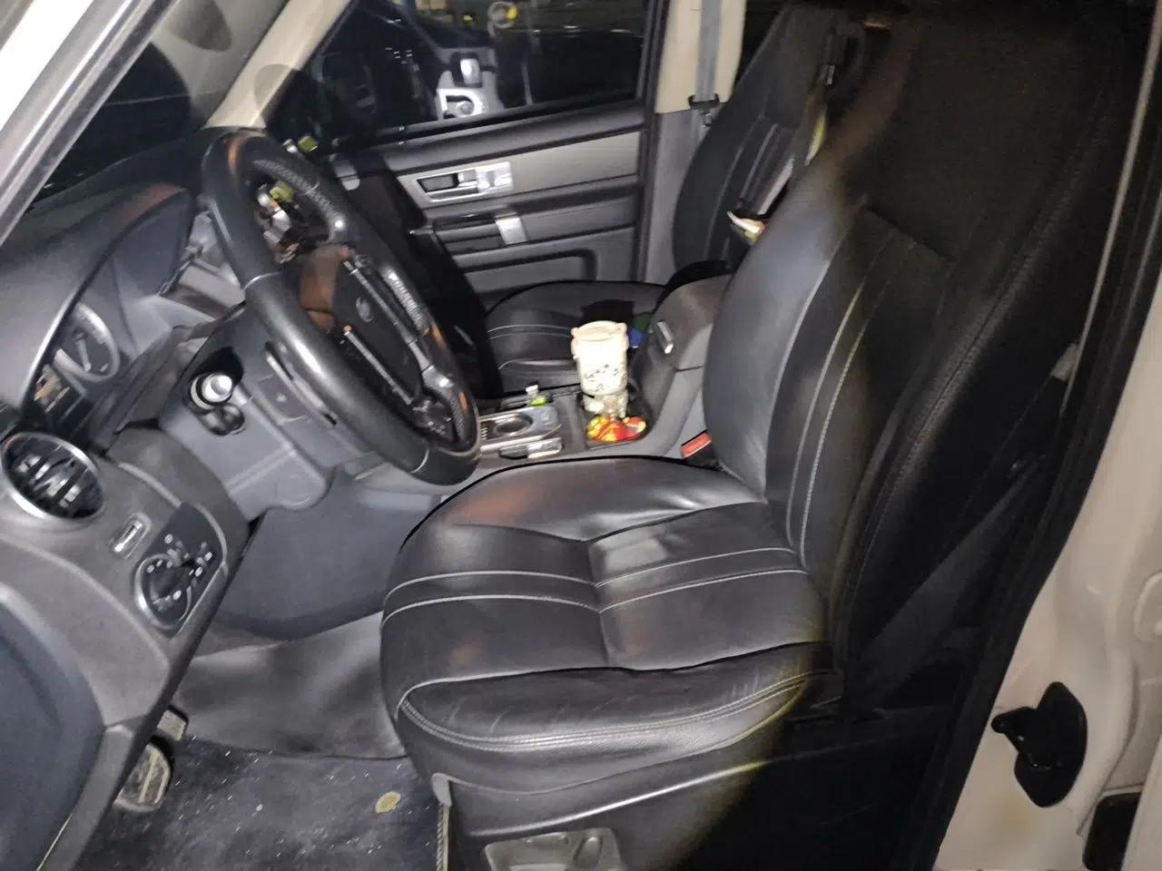 Land Rover Discovery 2015 3.0 SC V6 SE — миниатюра 15