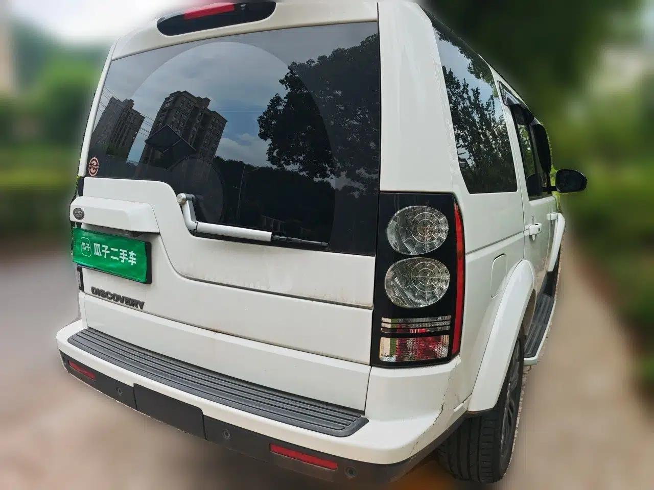 Land Rover Discovery 2016 3.0 SC Obsidian Black Heritage Edition HSE — миниатюра 6