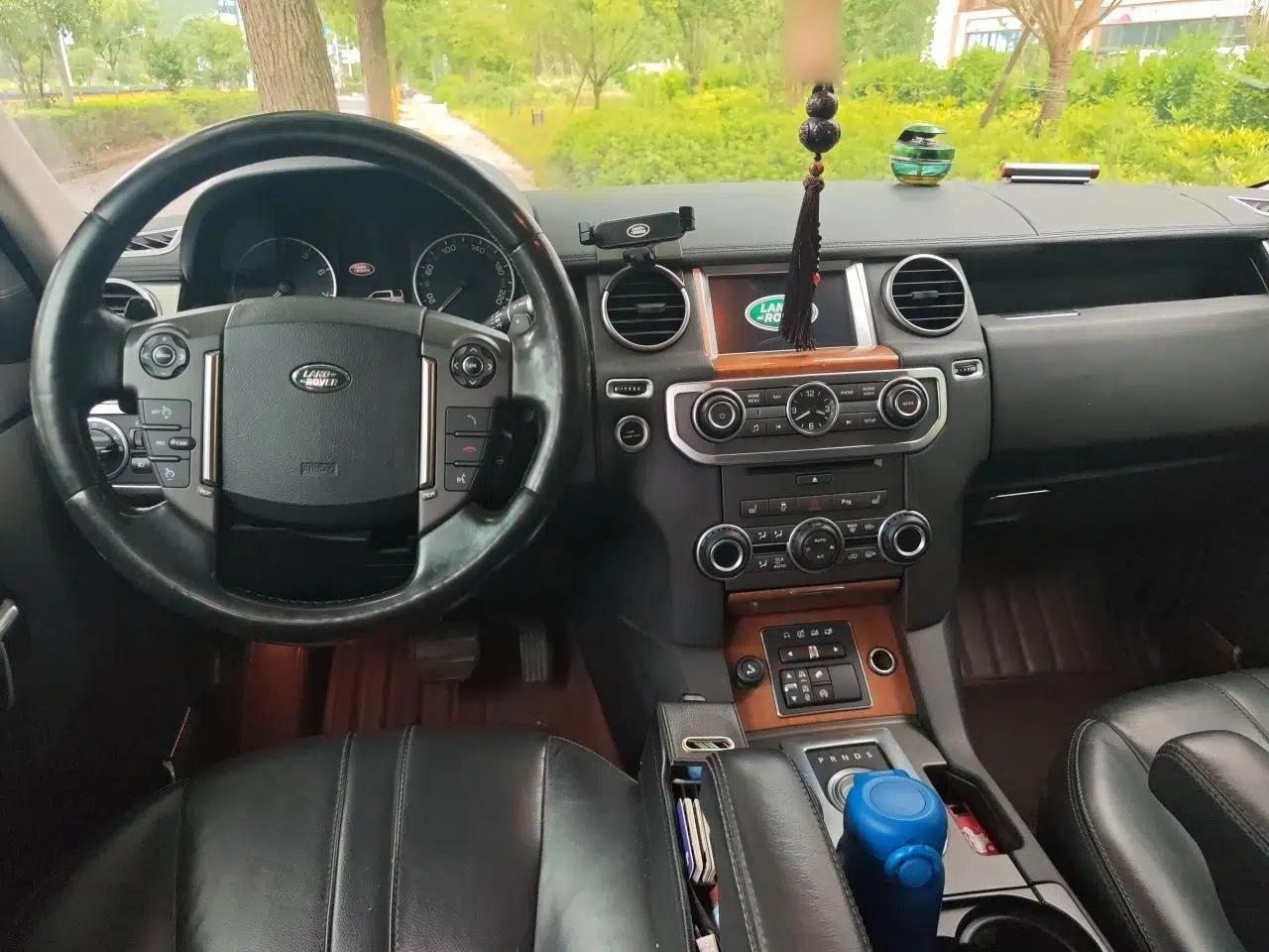 Land Rover Discovery 2016 3.0 SC Obsidian Black Heritage Edition HSE — миниатюра 9
