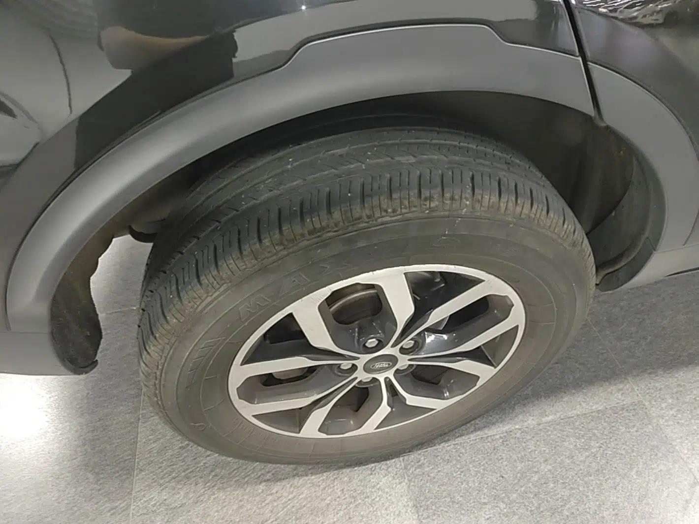 Land Rover Discovery 2020 2.0T SE — миниатюра 11