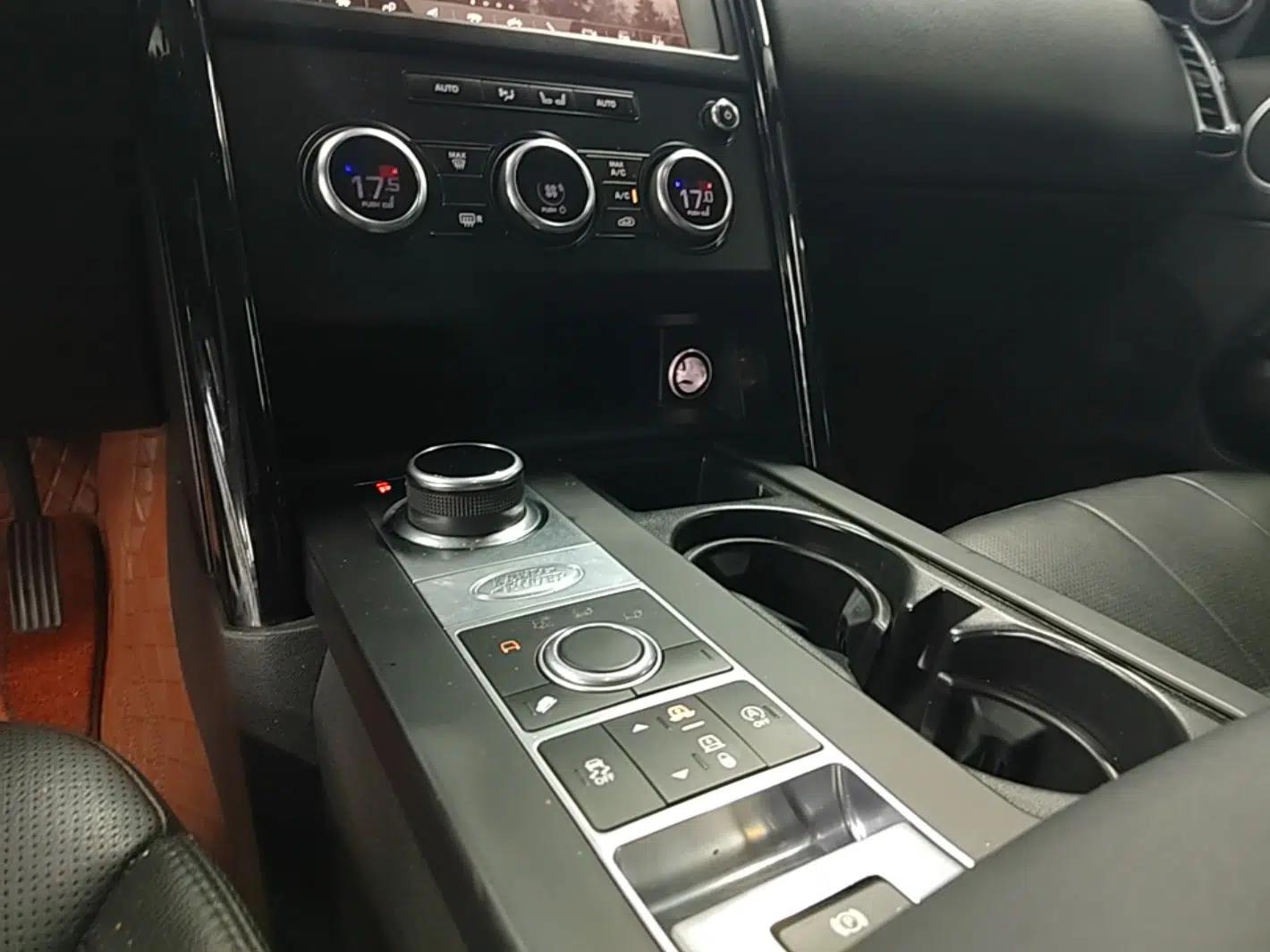 Land Rover Discovery 2020 2.0T SE — миниатюра 16