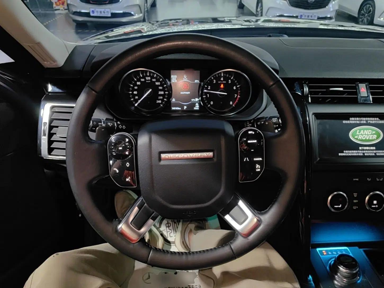 Land Rover Discovery 2018 3.0 SC V6 SE — миниатюра 18