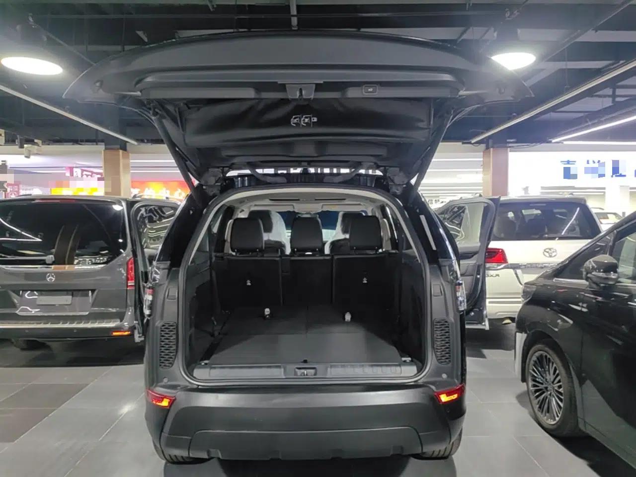 Land Rover Discovery 2018 3.0 SC V6 SE — миниатюра 27