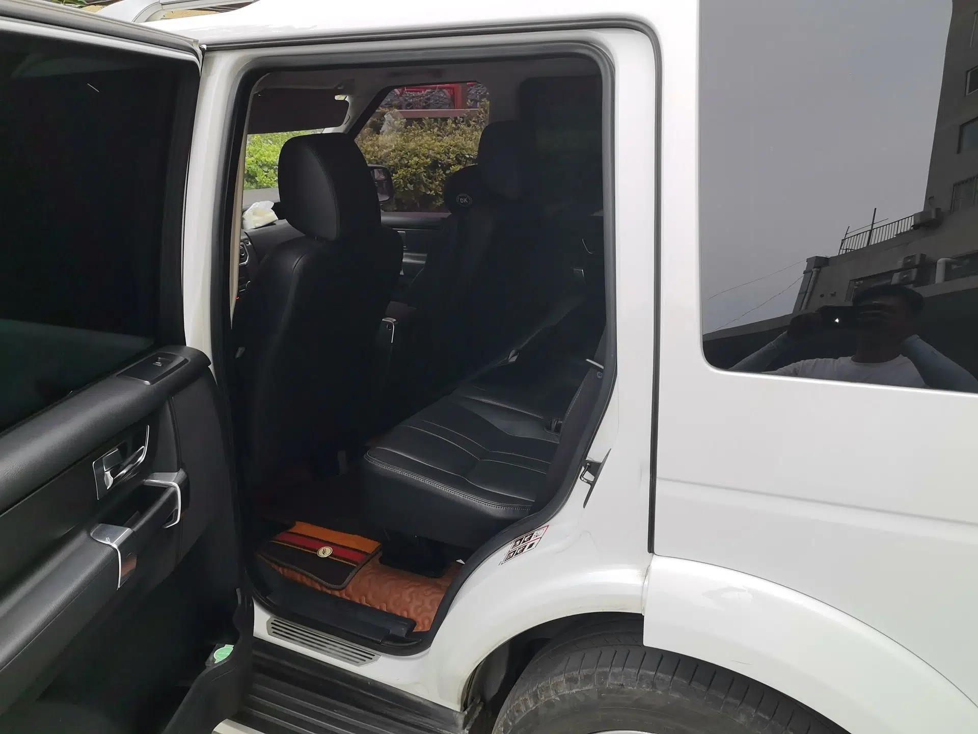 Land Rover Discovery 2013 5.0 V8 HSE — миниатюра 17