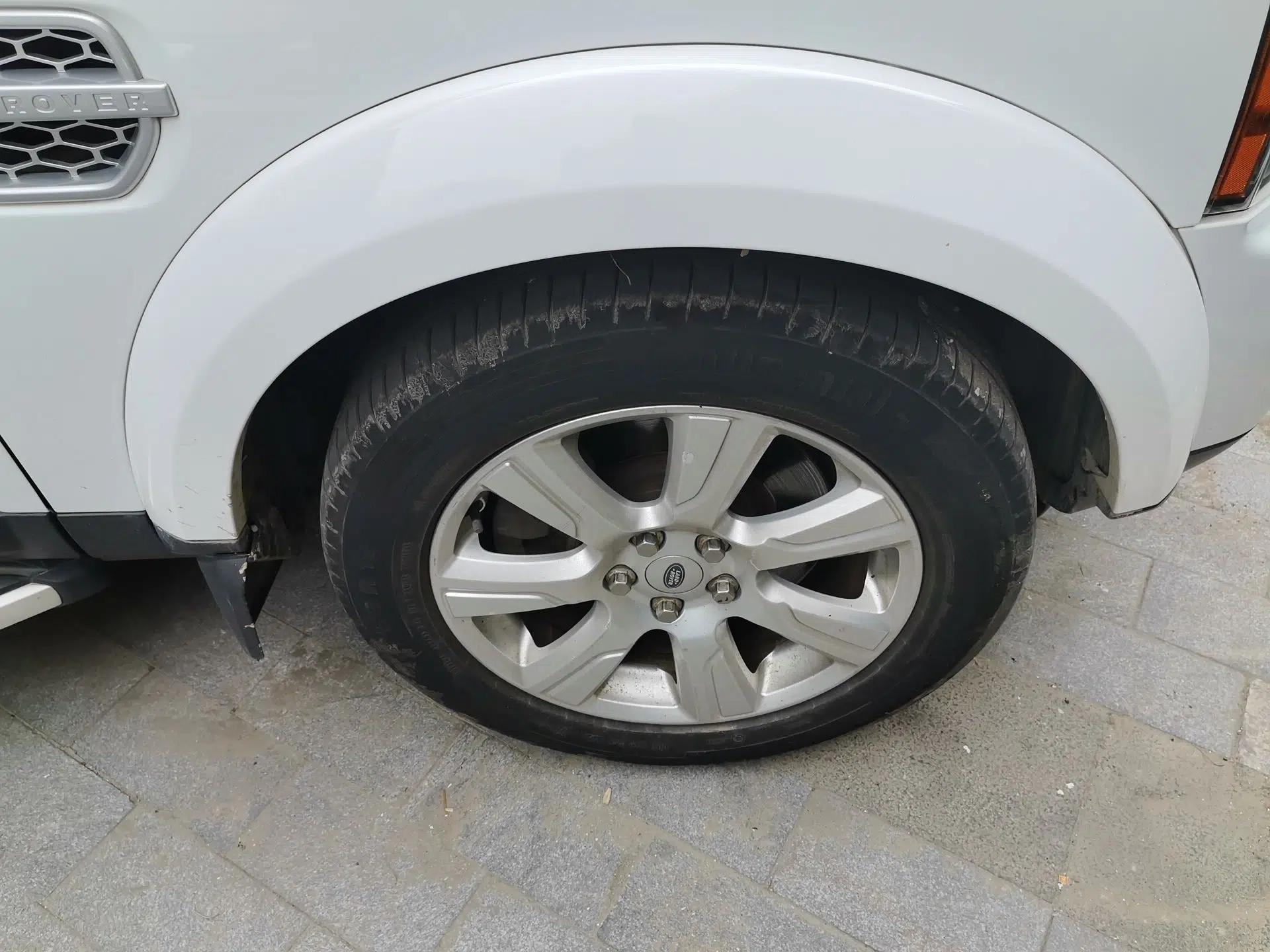 Land Rover Discovery 2013 5.0 V8 HSE — миниатюра 8