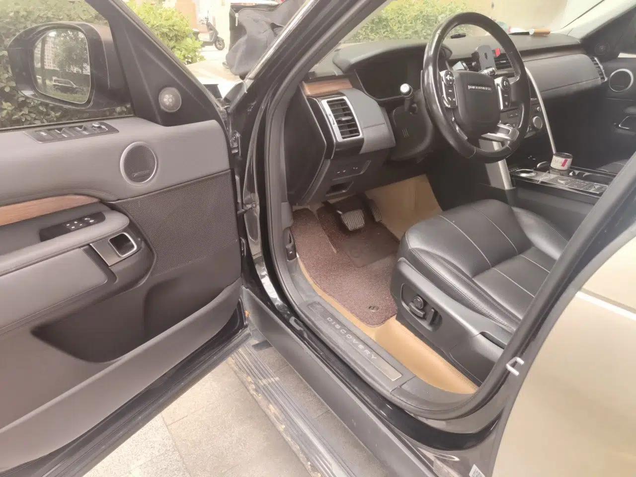 Land Rover Discovery 2018 3.0 SC V6 HSE — миниатюра 16