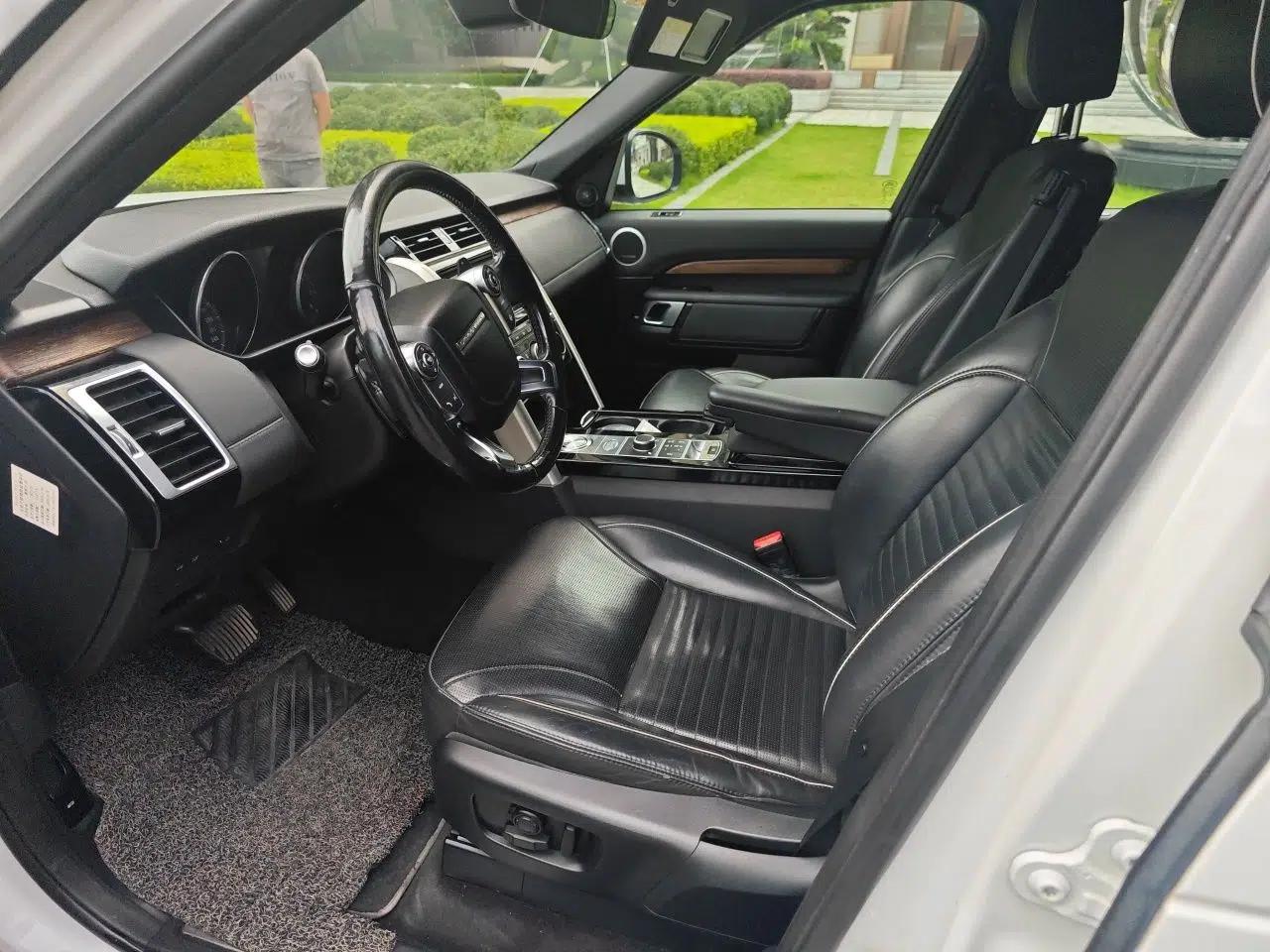 Land Rover Discovery 2017 5th Generation 3.0 V6 HSE — миниатюра 15