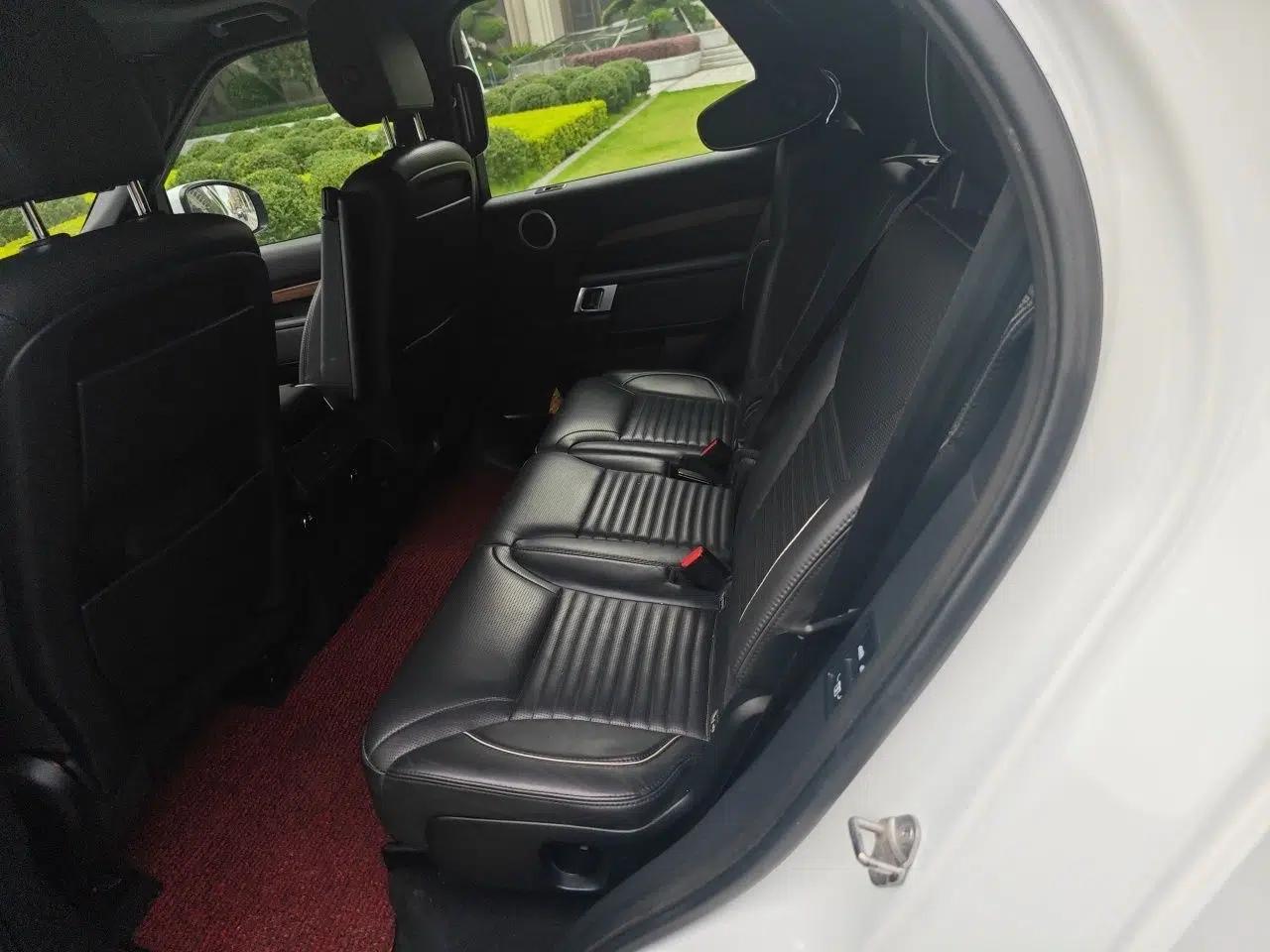 Land Rover Discovery 2017 5th Generation 3.0 V6 HSE — миниатюра 17