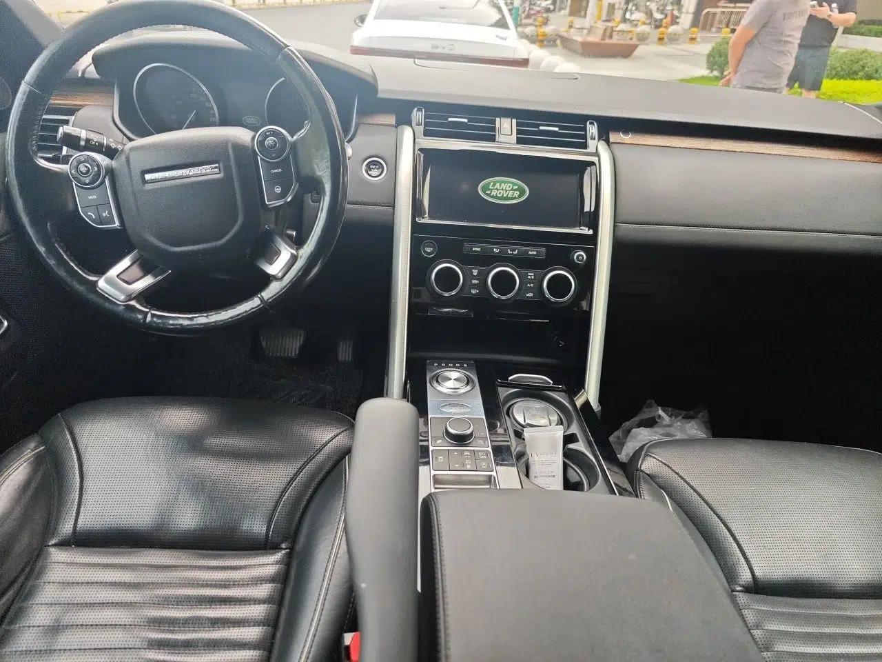 Land Rover Discovery 2017 5th Generation 3.0 V6 HSE — миниатюра 9