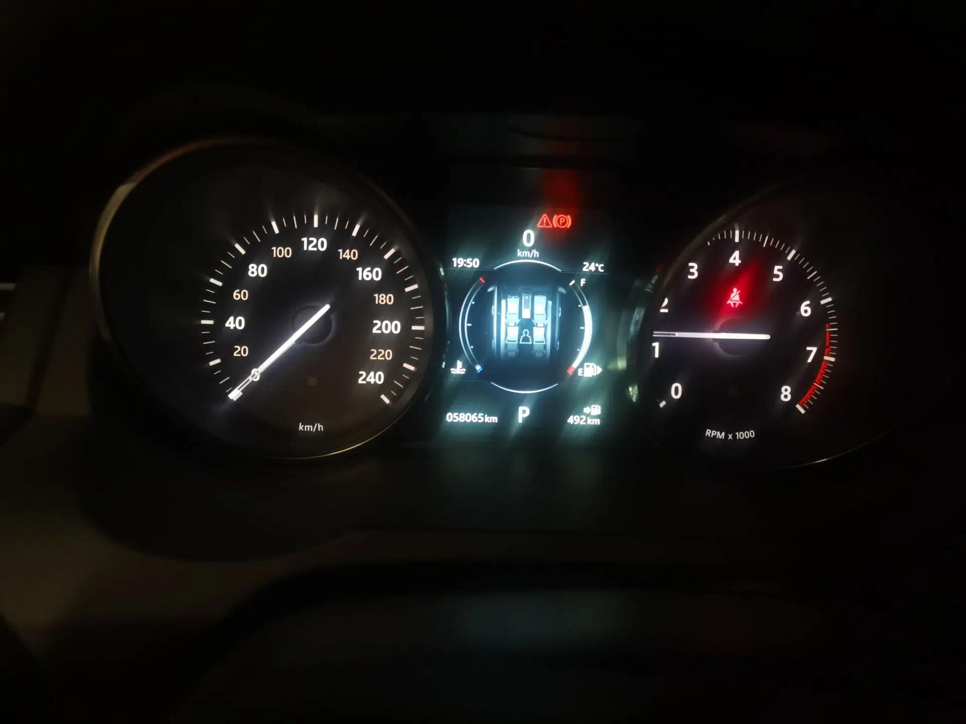 Land Rover Range Evoque 2016 2.0T SE Smart Glow Edition — миниатюра 11