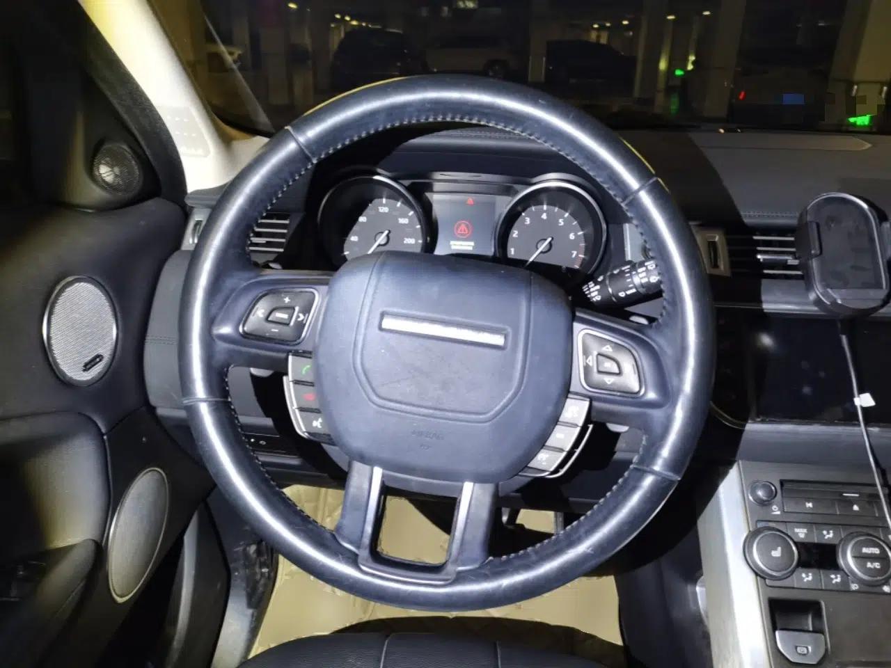 Land Rover Range Evoque 2016 2.0T SE Smart Glow Edition — миниатюра 10