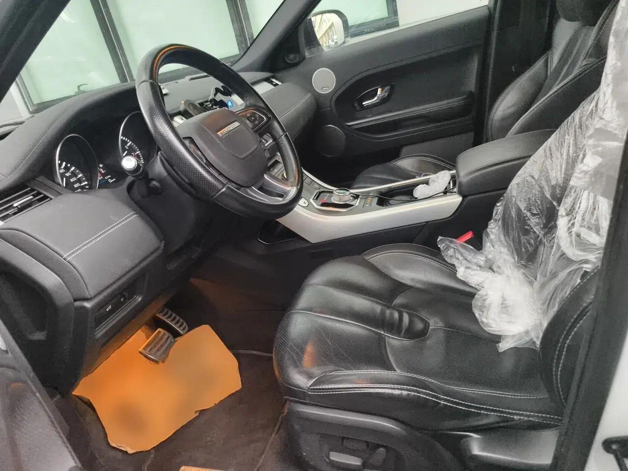 Land Rover Range Evoque 2012 2.0T 5-Door Ignite Edition — миниатюра 15
