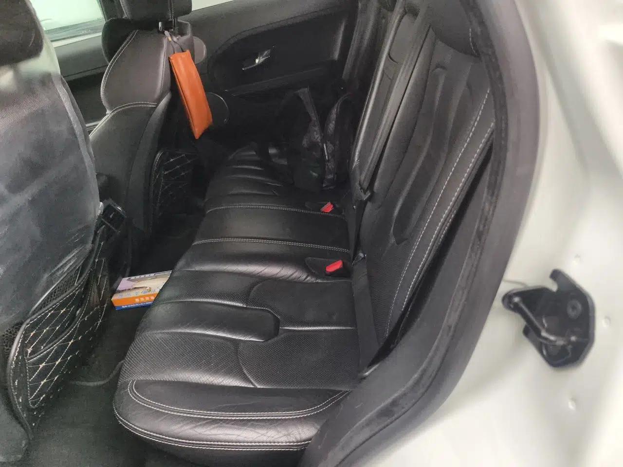 Land Rover Range Evoque 2012 2.0T 5-Door Ignite Edition — миниатюра 17
