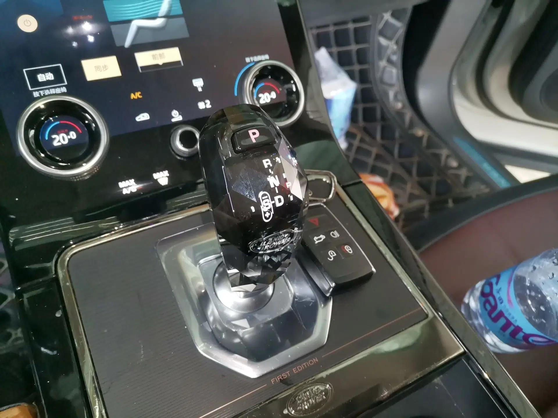 Land Rover Range Evoque 2021 Range Rover Velar L 249PS R-Dynamic First Edition — миниатюра 14
