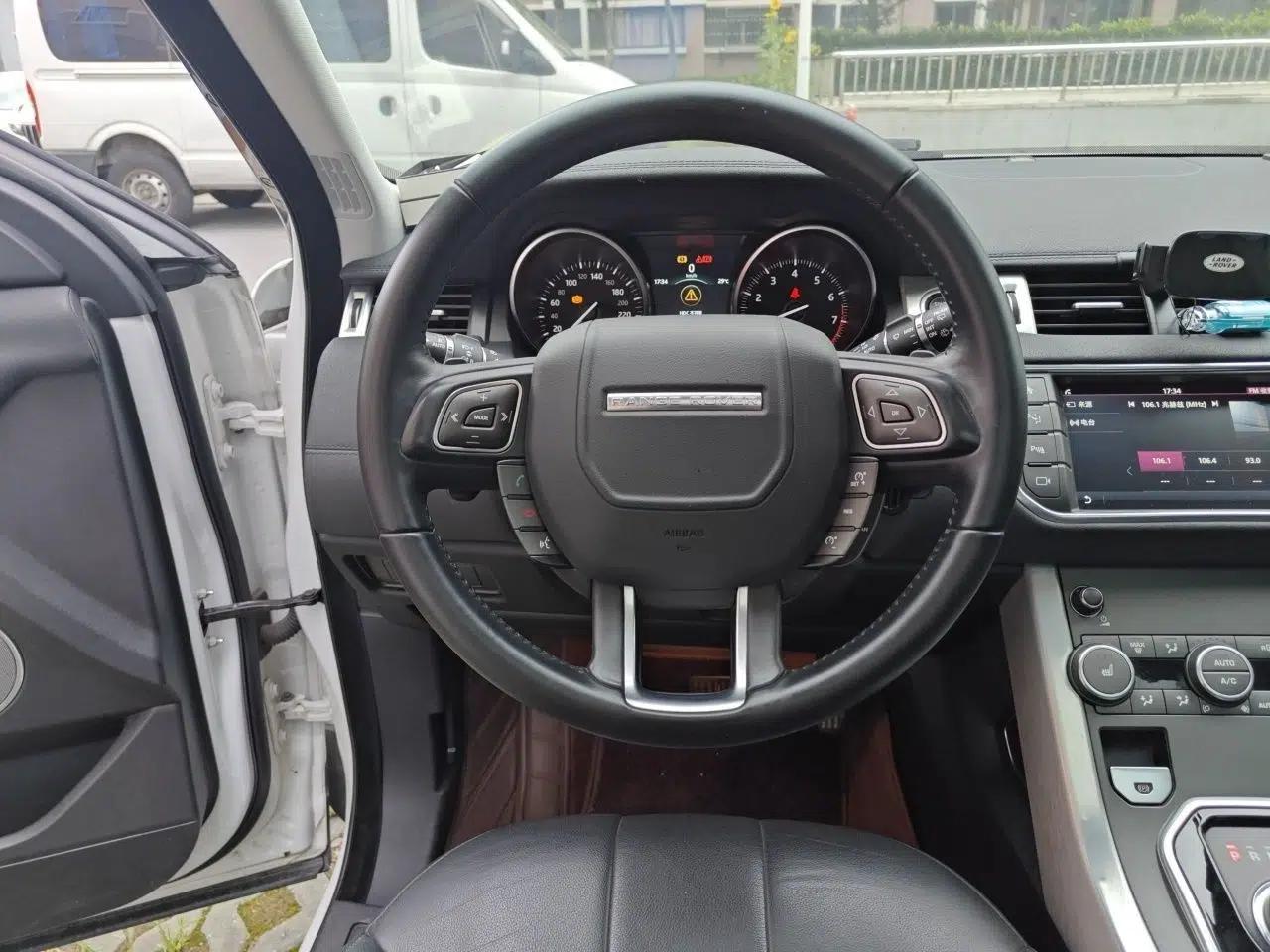 Land Rover Range Evoque 2018 240PS PURE Style Edition — миниатюра 9
