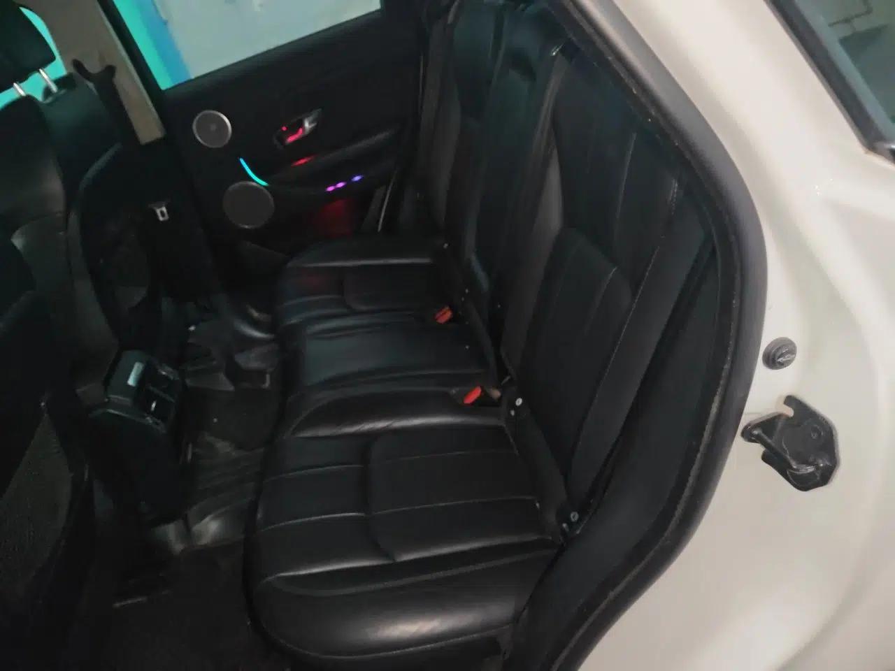Land Rover Range Evoque 2018 240PS PURE Style Edition — миниатюра 17