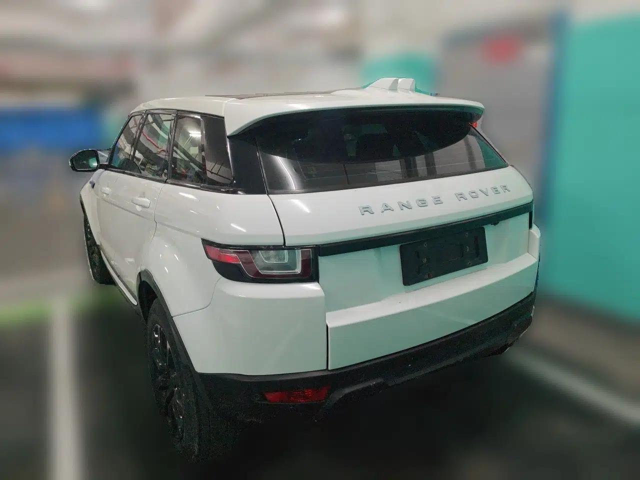 Land Rover Range Evoque 2018 240PS PURE Style Edition — миниатюра 4