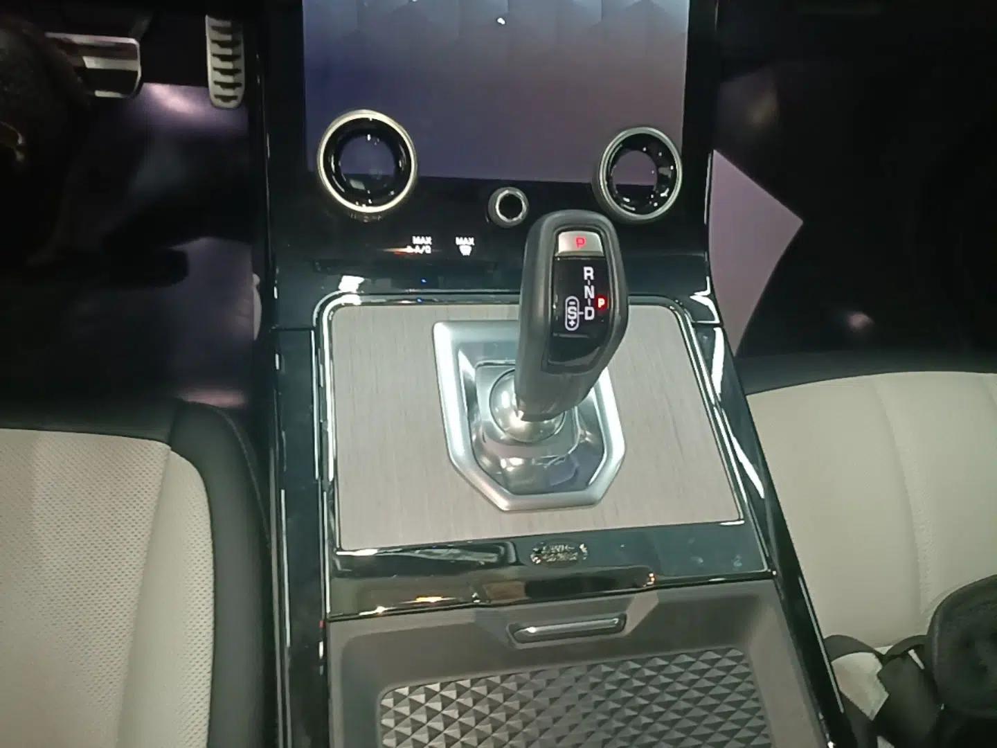Land Rover Range Evoque 2023 Aurora L 249 PS Luxury Edition — миниатюра 16