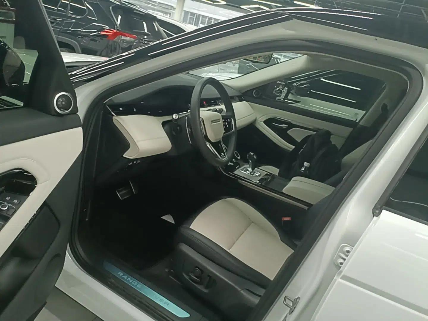 Land Rover Range Evoque 2023 Aurora L 249 PS Luxury Edition — миниатюра 18