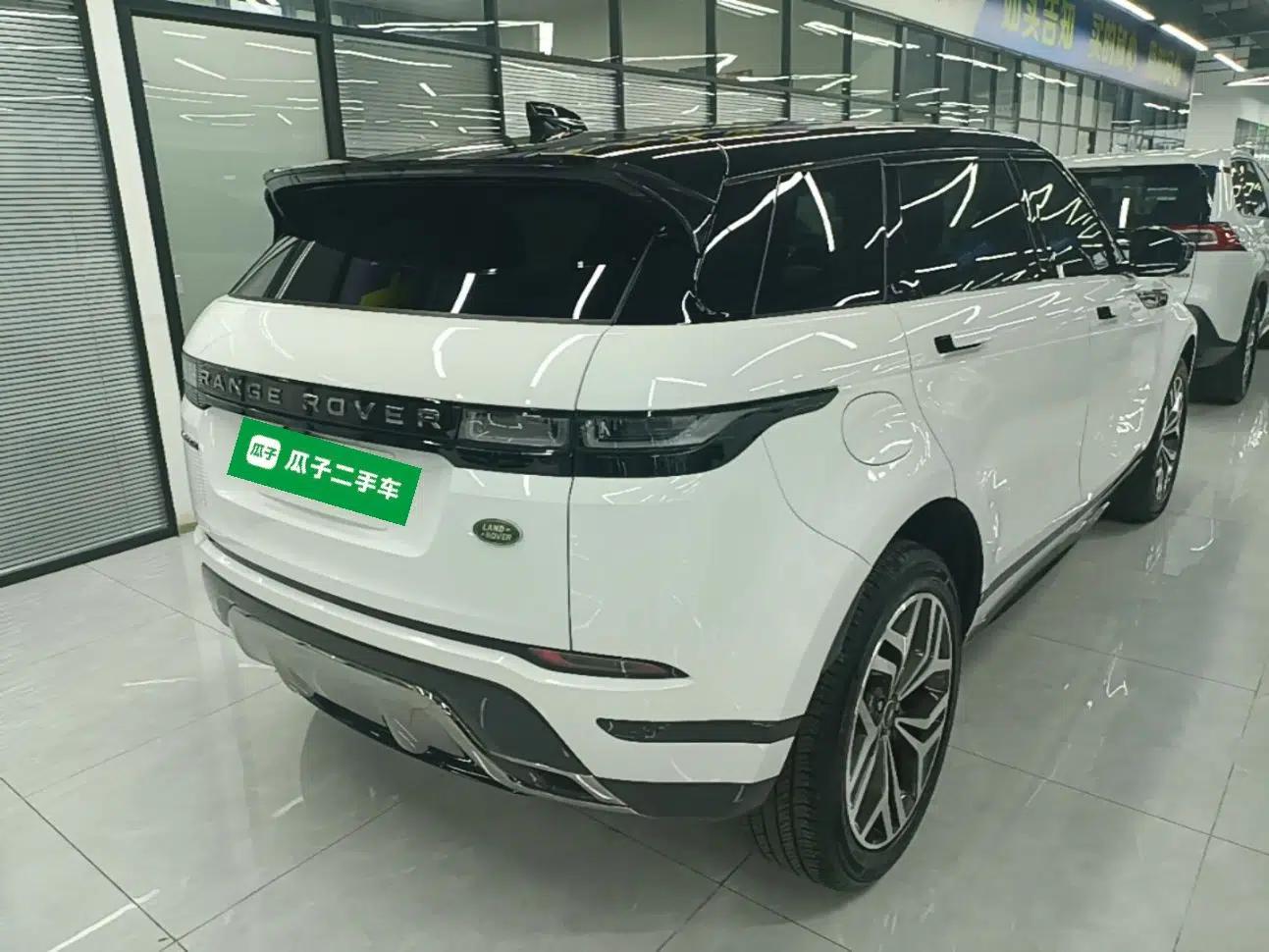 Land Rover Range Evoque 2023 Aurora L 249 PS Luxury Edition — миниатюра 6
