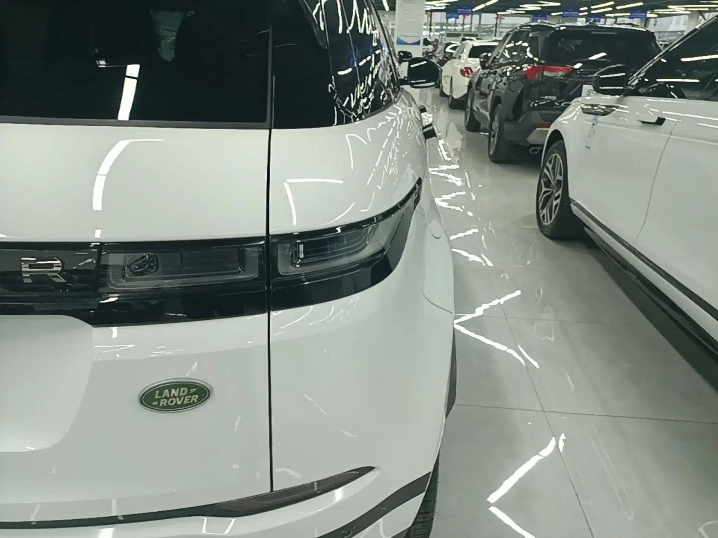 Land Rover Range Evoque 2023 Aurora L 249 PS Luxury Edition — миниатюра 9
