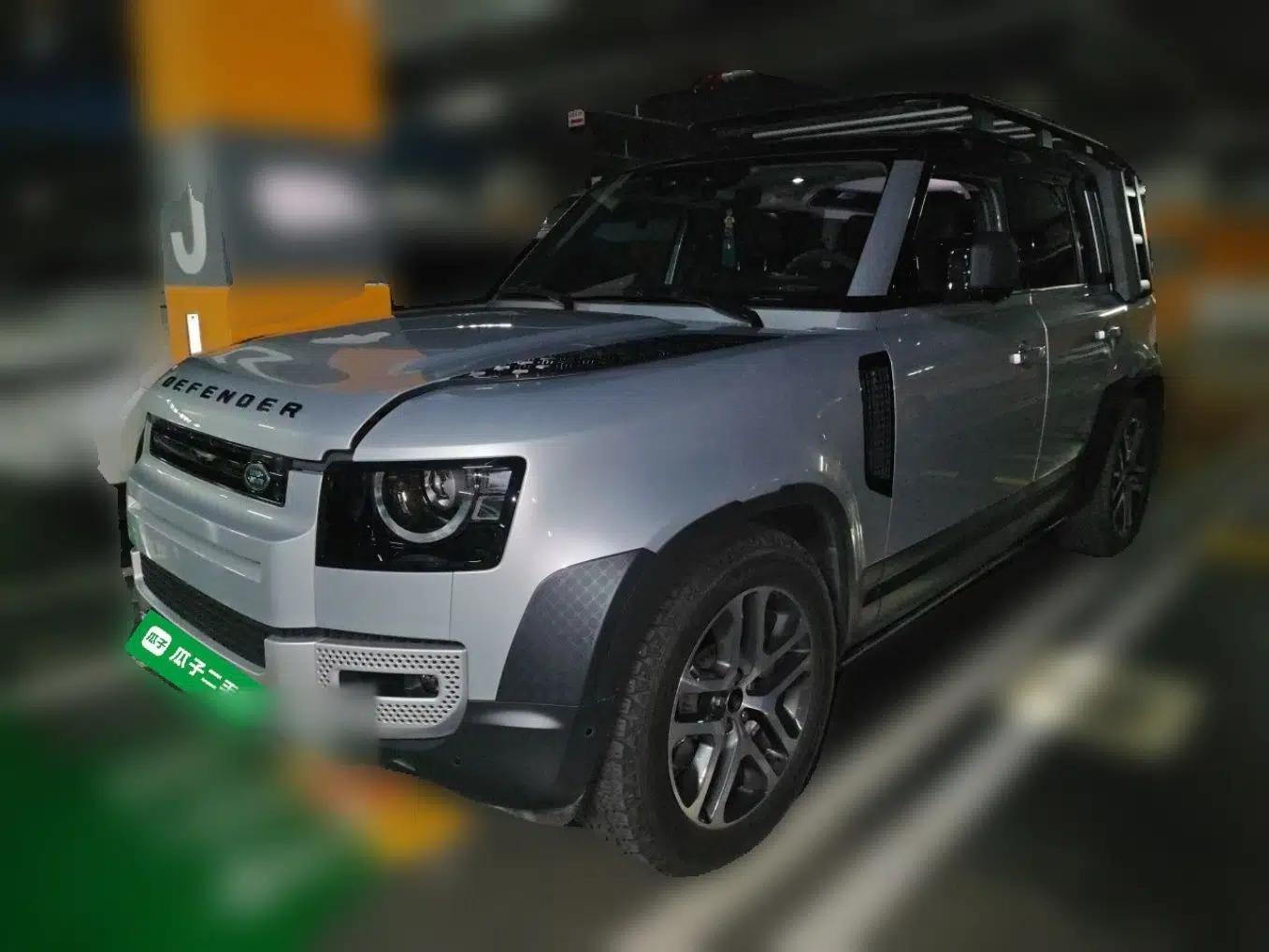 Land Rover Defender 2022 110 P400 Dark Edition — миниатюра 1