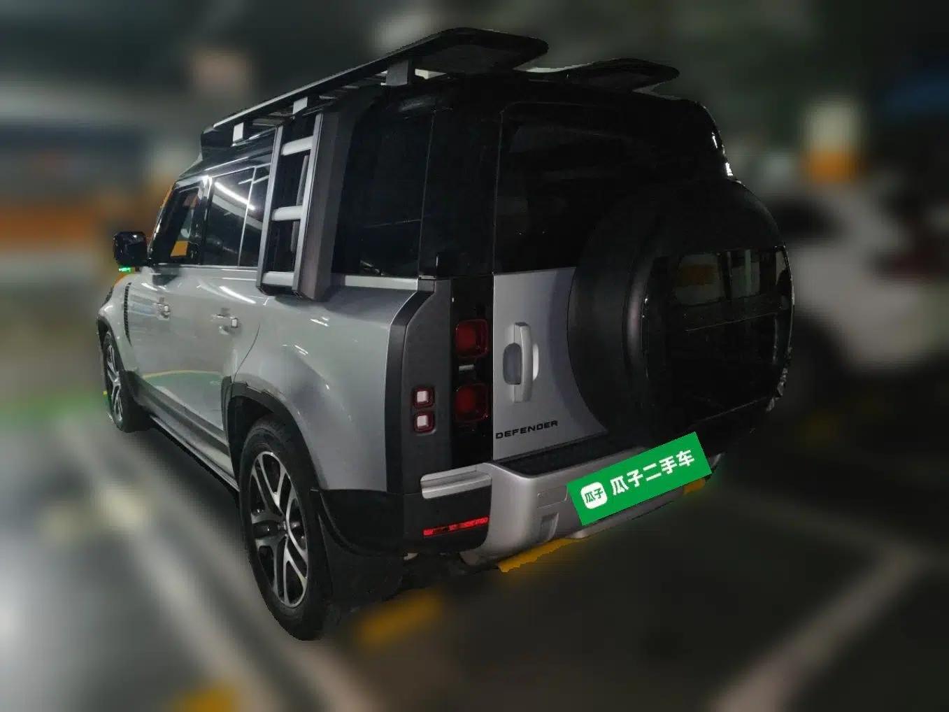 Land Rover Defender 2022 110 P400 Dark Edition — миниатюра 4