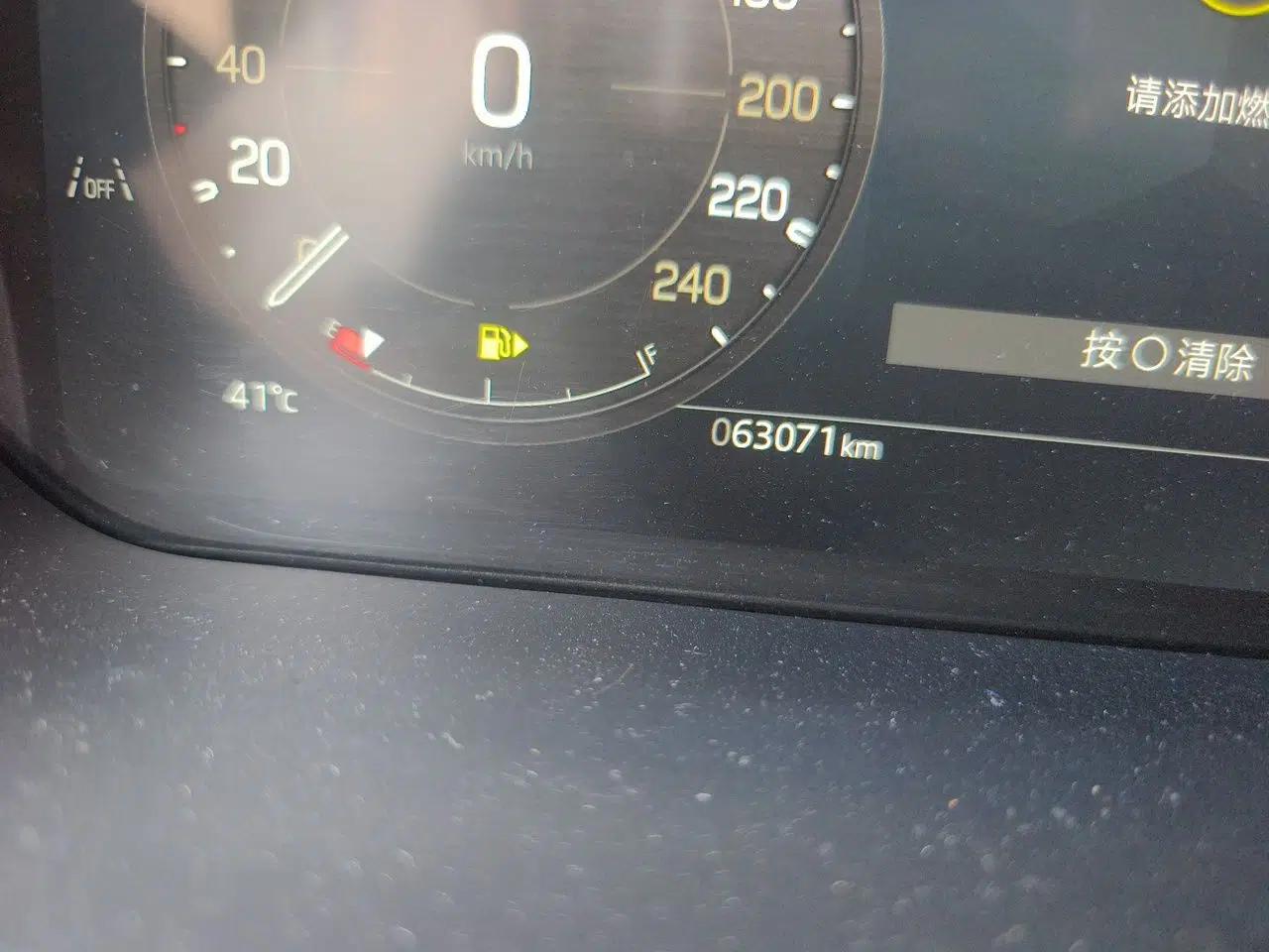 Land Rover Defender 2023 Facelift 110 3.0T P400 Dark Edition — миниатюра 12