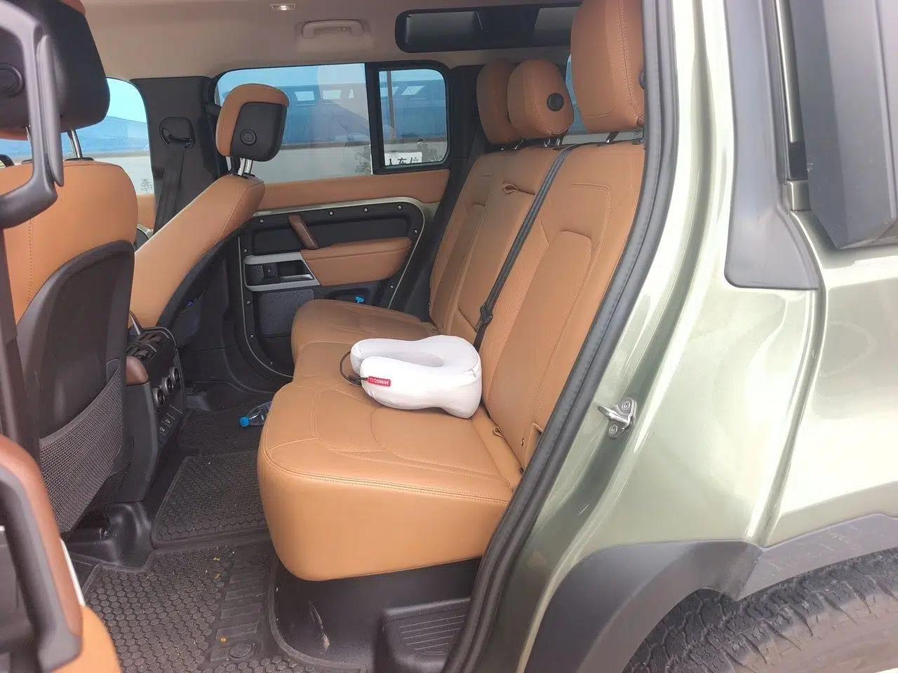 Land Rover Defender 2023 Facelift 110 3.0T P400 Dark Edition — миниатюра 17
