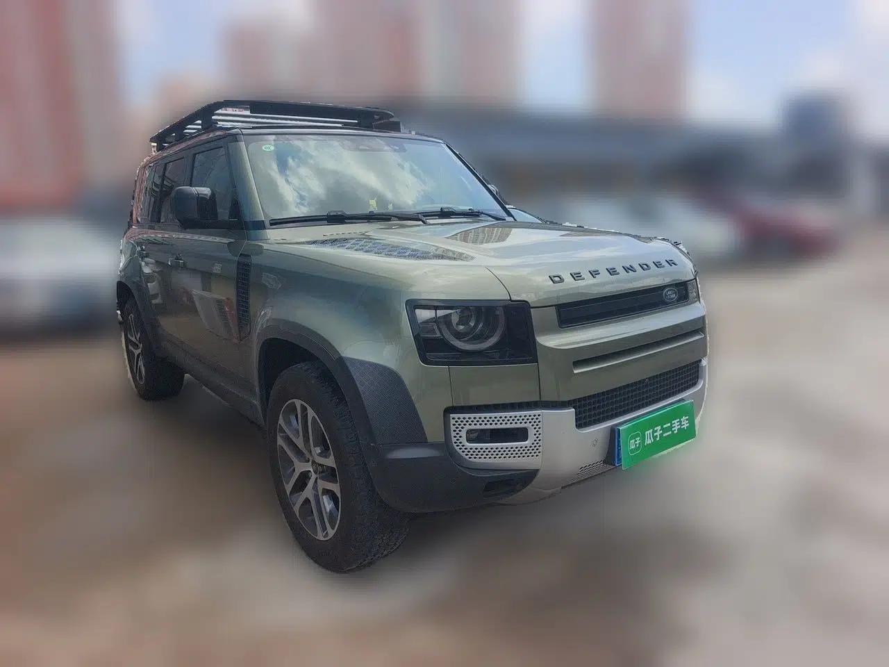 Land Rover Defender 2023 Facelift 110 3.0T P400 Dark Edition — миниатюра 3