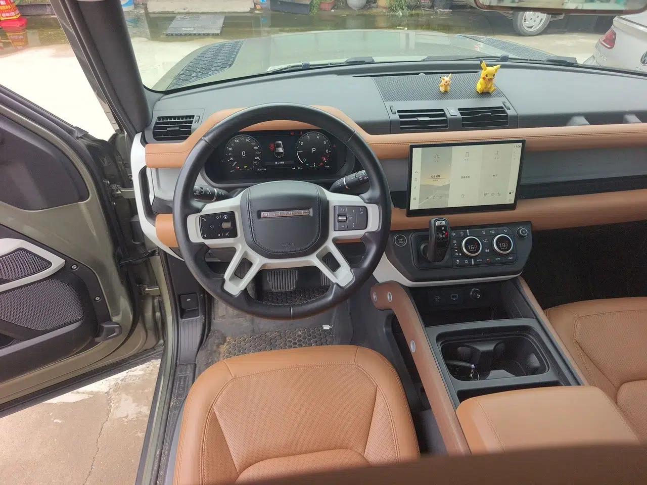Land Rover Defender 2023 Facelift 110 3.0T P400 Dark Edition — миниатюра 10