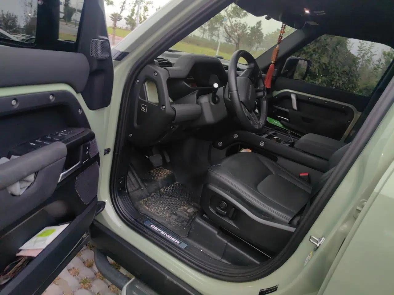 Land Rover Defender 2023 110 3.0T P400 75th Anniversary Legend Edition — миниатюра 16