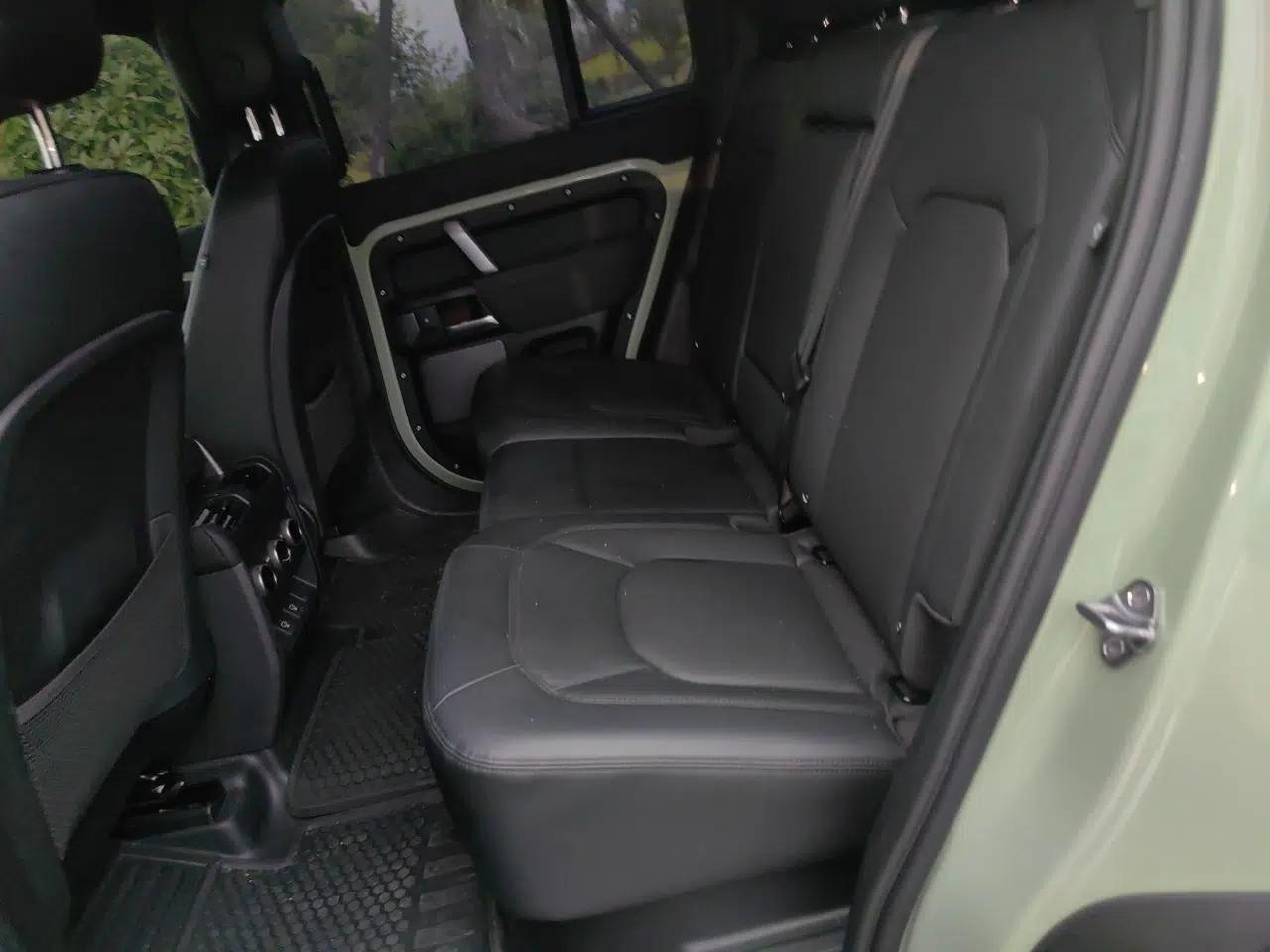 Land Rover Defender 2023 110 3.0T P400 75th Anniversary Legend Edition — миниатюра 17