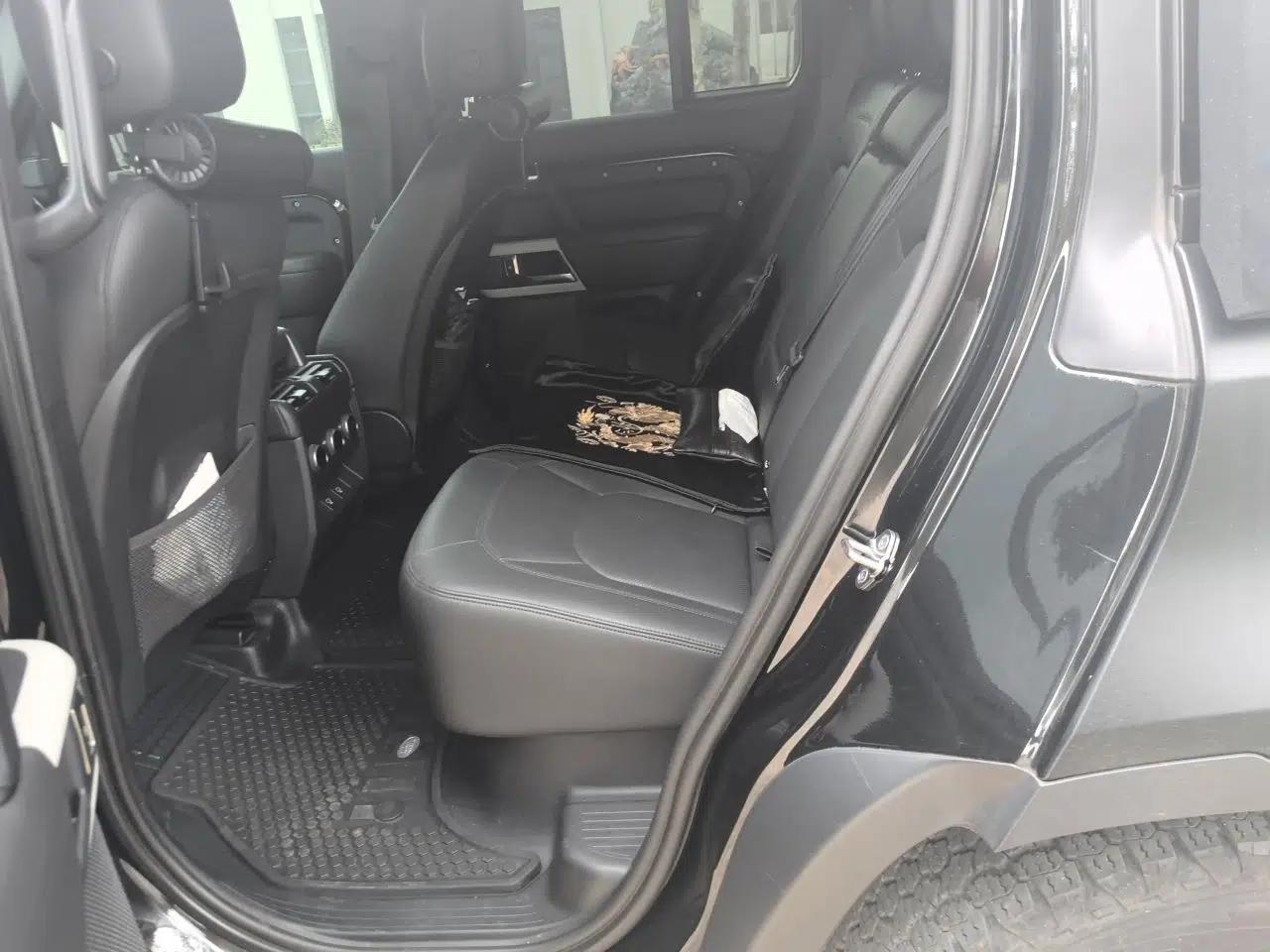 Land Rover Defender 2022 Land Rover Defender 3.0, automatic, 5 seats — миниатюра 17