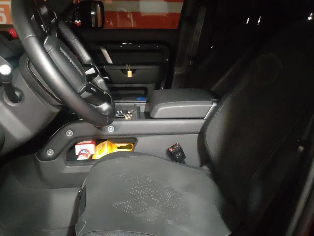 Land Rover Defender 2024 110 3.0T P400 X-DYNAMIC HSE — миниатюра 15