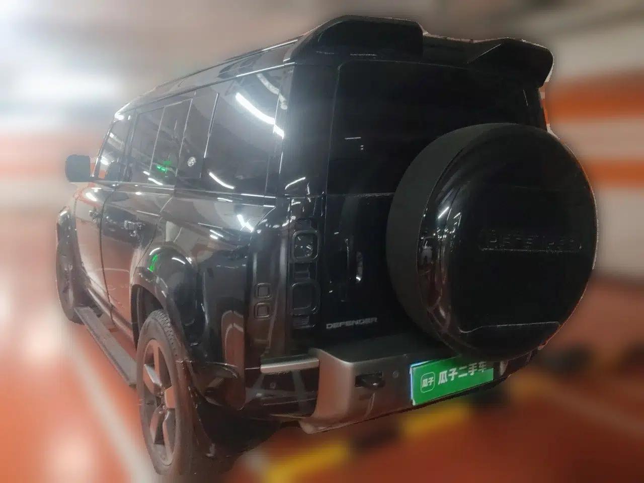 Land Rover Defender 2024 110 3.0T P400 X-DYNAMIC HSE — миниатюра 4