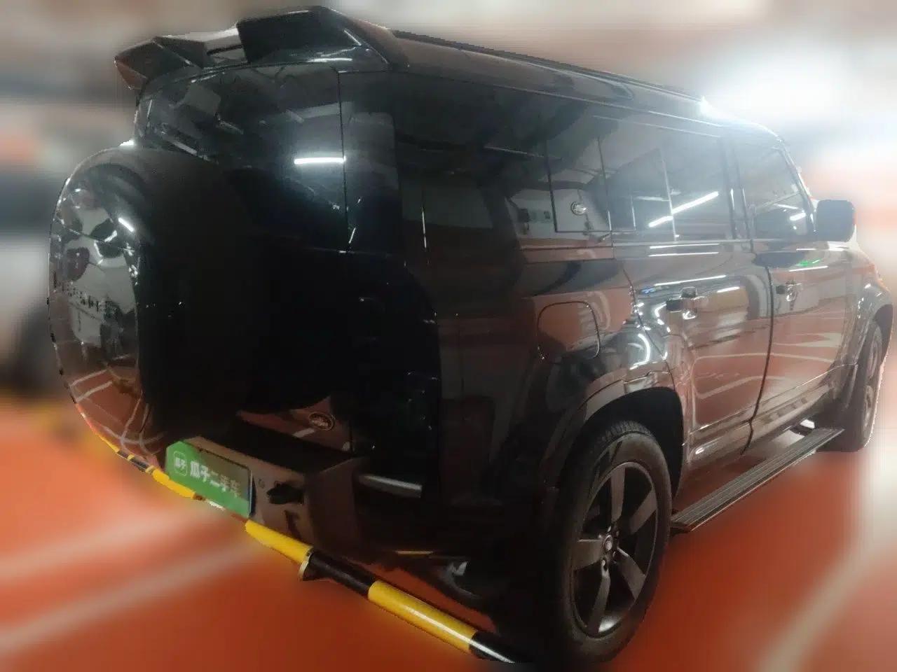 Land Rover Defender 2024 110 3.0T P400 X-DYNAMIC HSE — миниатюра 6