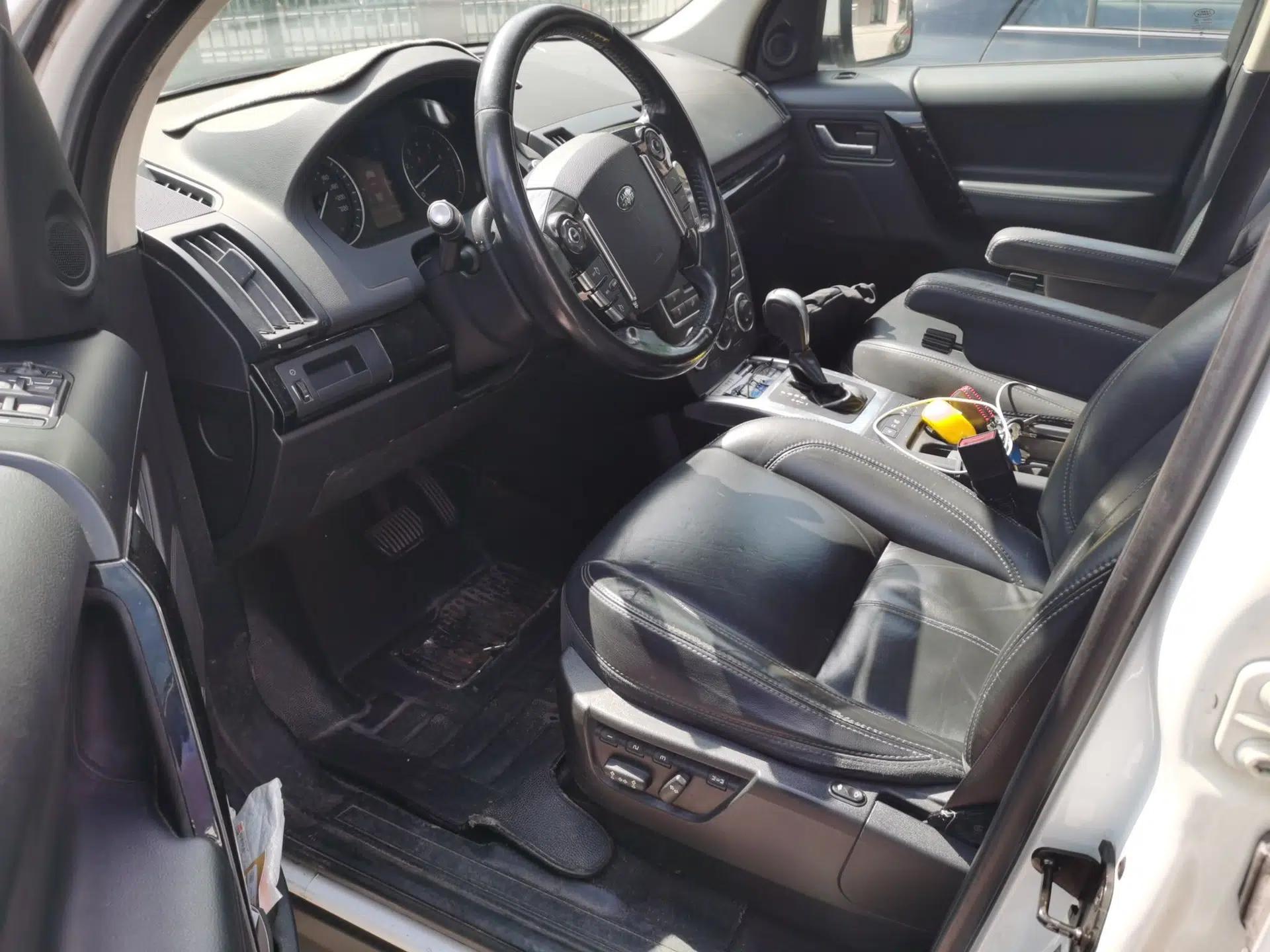 Land Rover Freelander 2 2015 2.0T Si4 HSE Luxury Collector's Edition — миниатюра 16