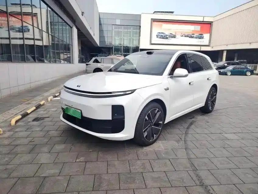 Li Auto L6 2025 Max Intelligent Renewal Edition — миниатюра 1