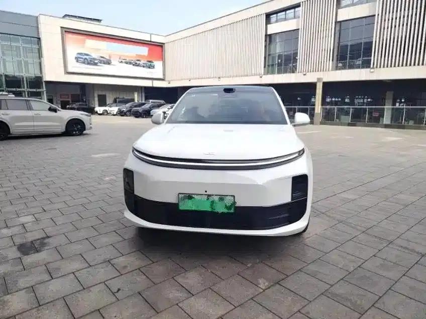 Li Auto L6 2025 Max Intelligent Renewal Edition — миниатюра 2
