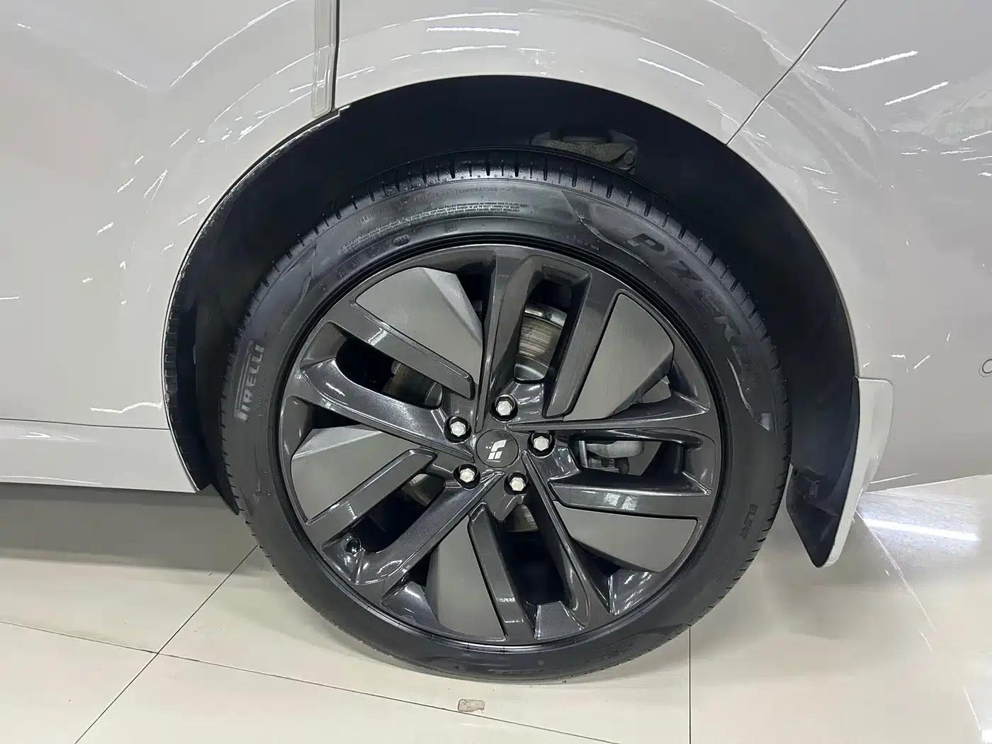 Li Auto L6 2024 Max — миниатюра 20