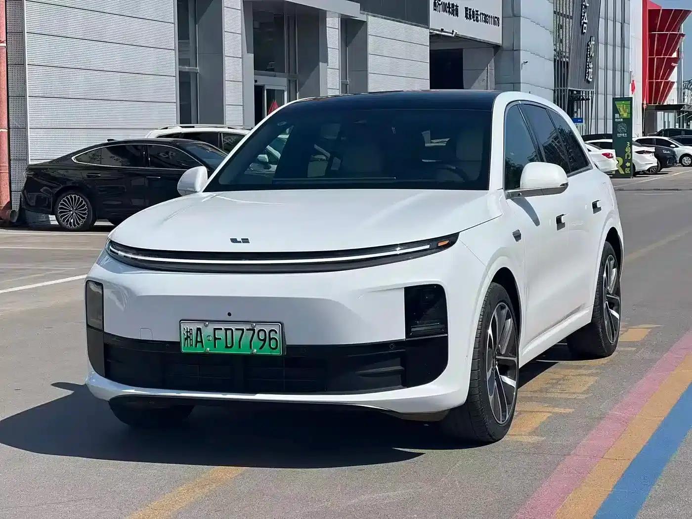 Li Auto L6 2024 Pro — миниатюра 1