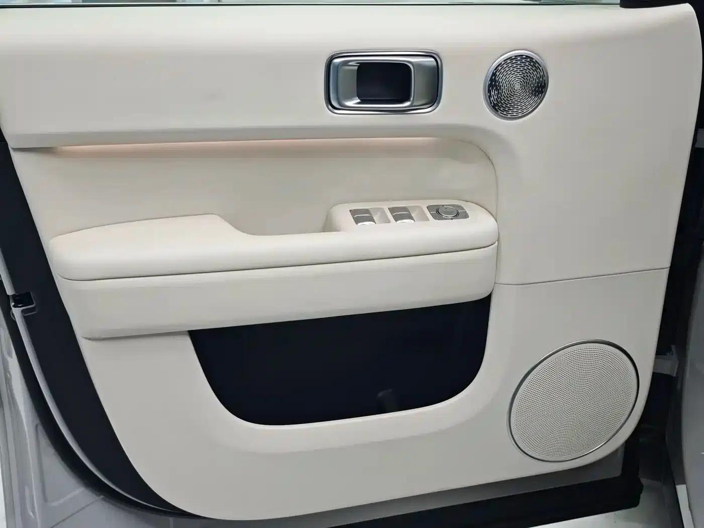 Li Auto L6 2025 Max Intelligent Renewal Edition — миниатюра 5