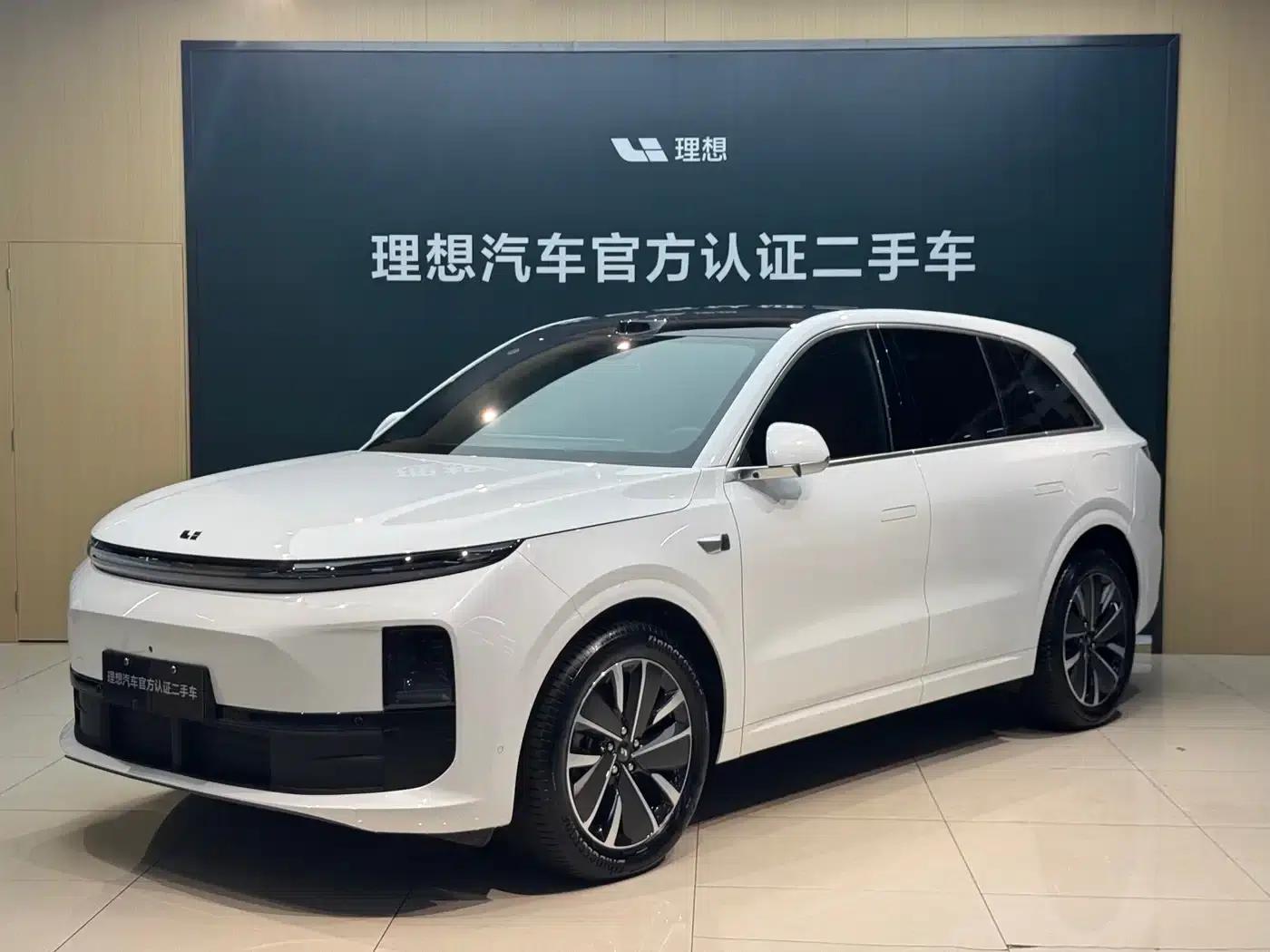 Li Auto L6 2025 Max Intelligent Renewal Edition — миниатюра 1