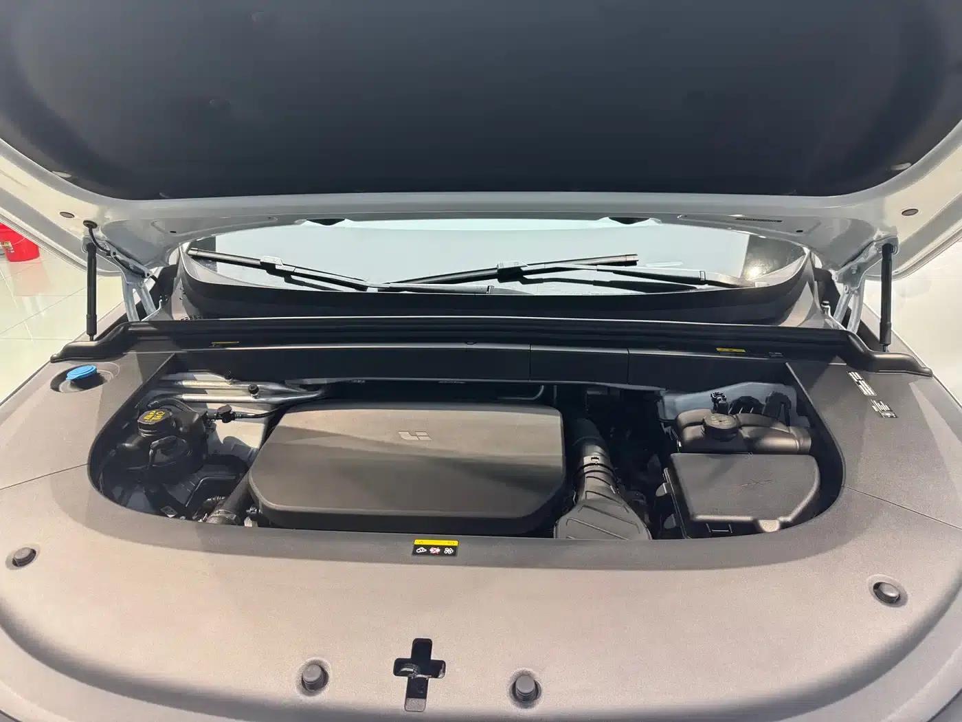 Li Auto L6 2025 Max Intelligent Renewal Edition — миниатюра 12